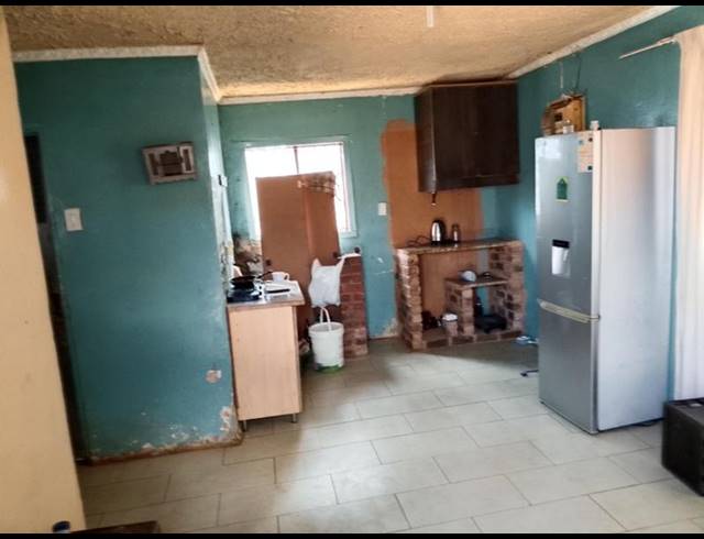 2 BEDROOM SIMPLEX FOR SALE IN NEWLANDS WEST